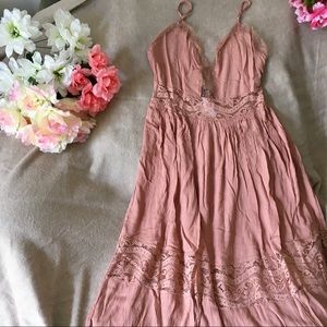 Lace Inset Tiered Maxi Dress